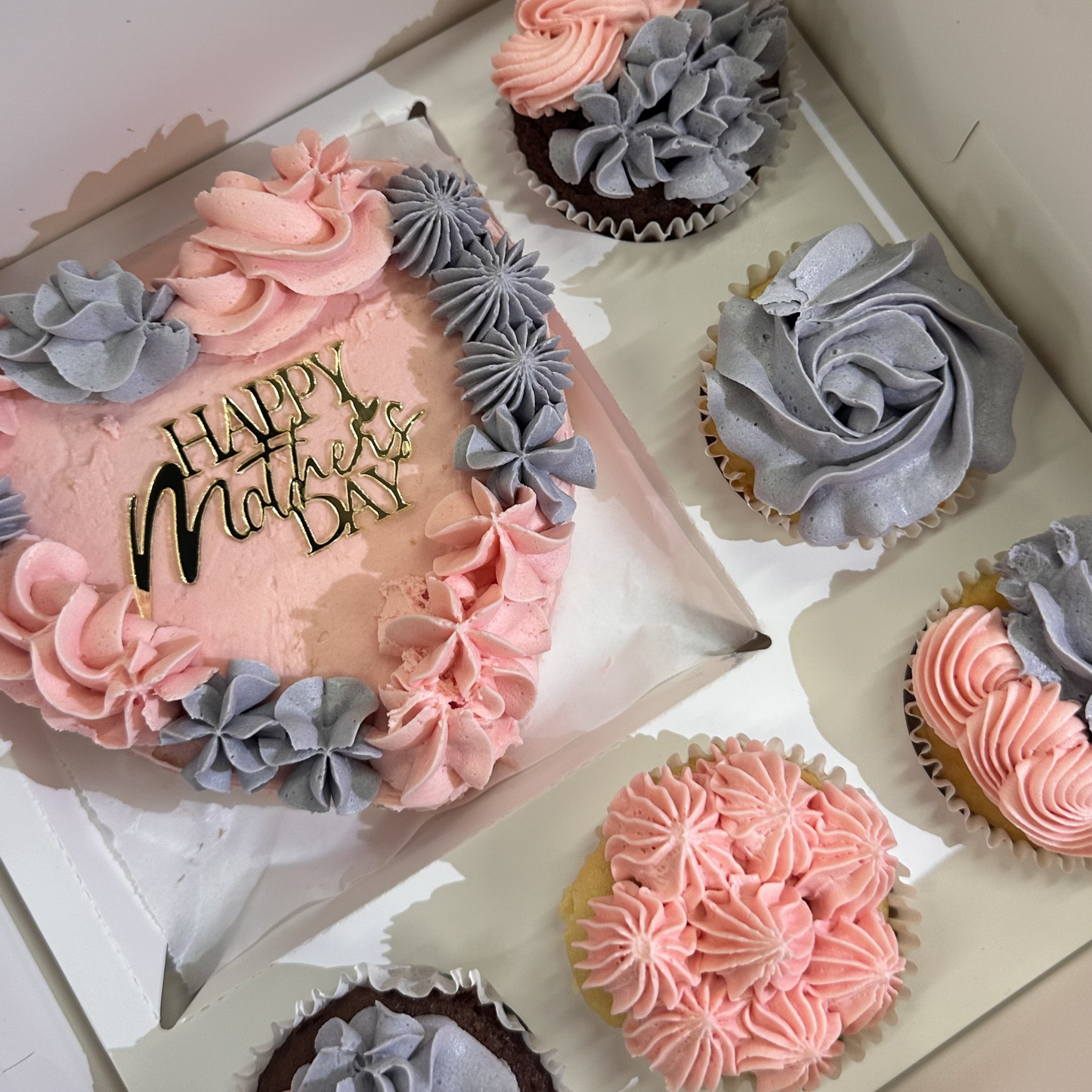 PRE ORDER: MAMA'S TREAT BOX