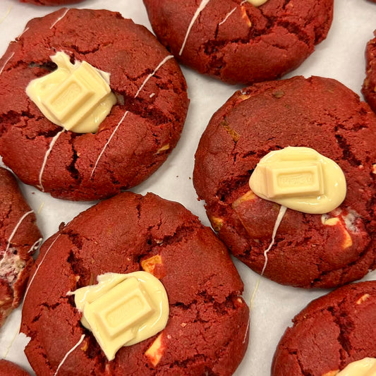 Red velvet cream cheese NYC chunky cookies (6 PACK)